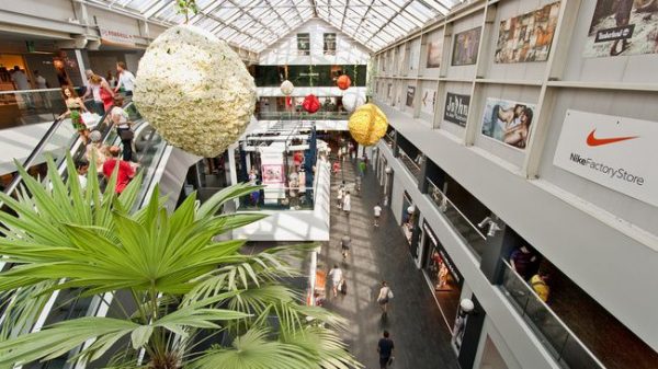 فوكس تاون اوت لت ميلان