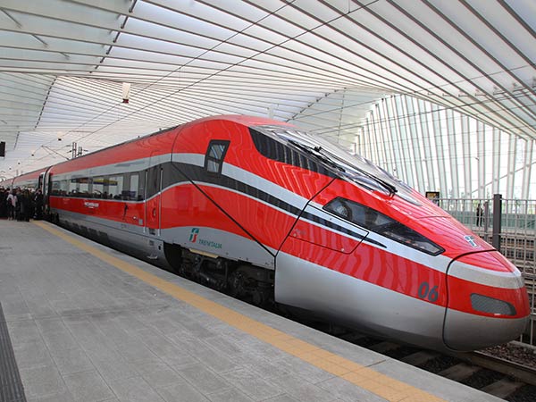 قطار frecciarossa