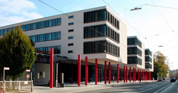 مستشفي ايزار التابعة لجامعة ميونخ