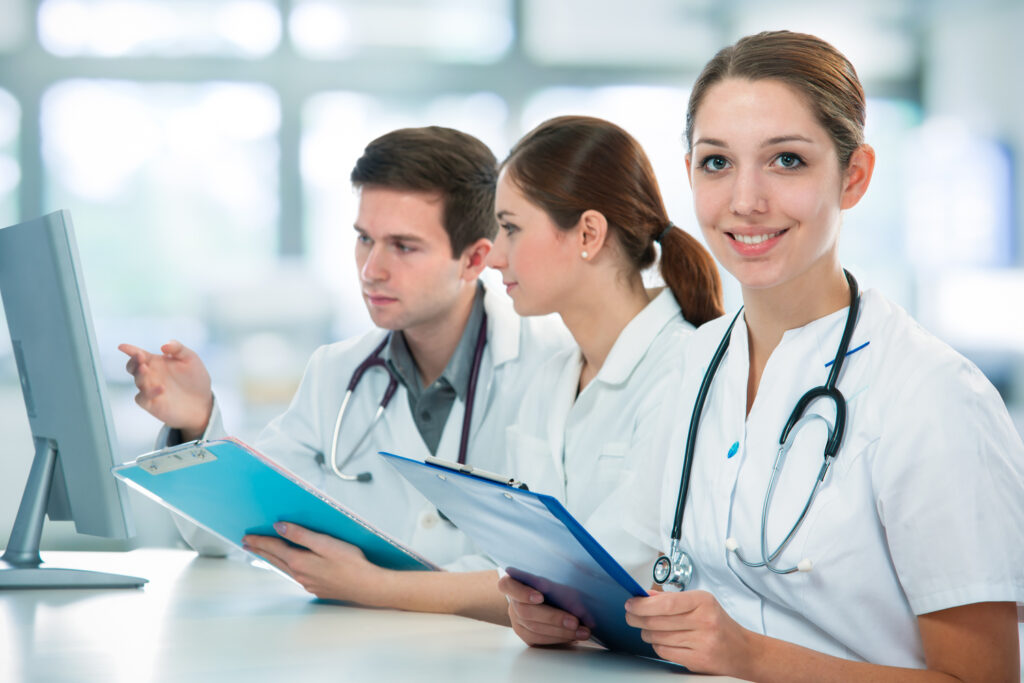 دراسة الطب في ايرلندا .. تعرف على أبرز 3 مؤسسات تعليمية للطب فى ايرلندا 1 دراسة الطب في ايرلندا