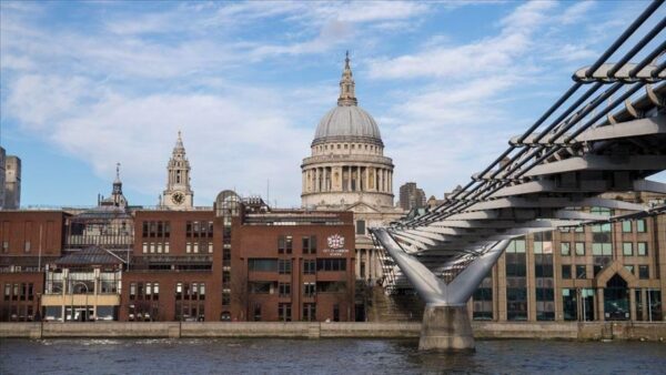 الهجرة إلى بريطانيا