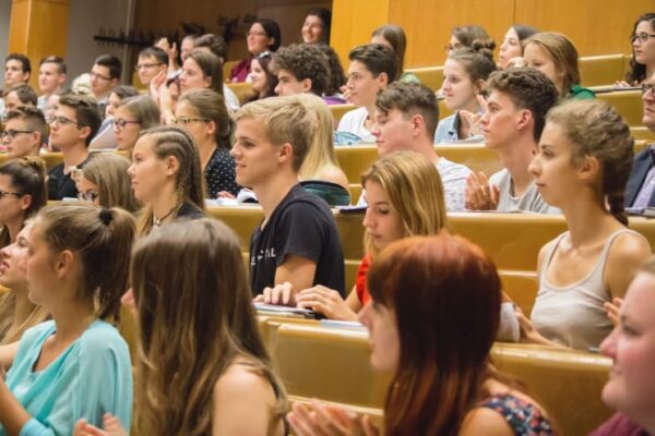 دراسة الهندسة في المجر ضمن مستوى البكالوريوس