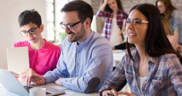 دراسة الهندسة في المجر