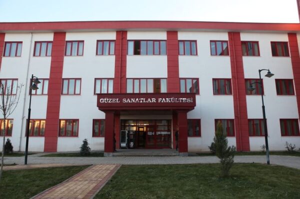 جامعة غازي عنتاب تجمع الطلبة 6 الدراسة فى جامعة غازي عنتاب