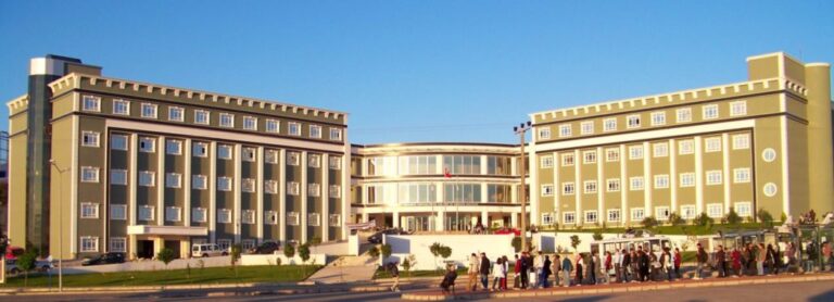 جامعة غازي عنتاب تجمع الطلبة