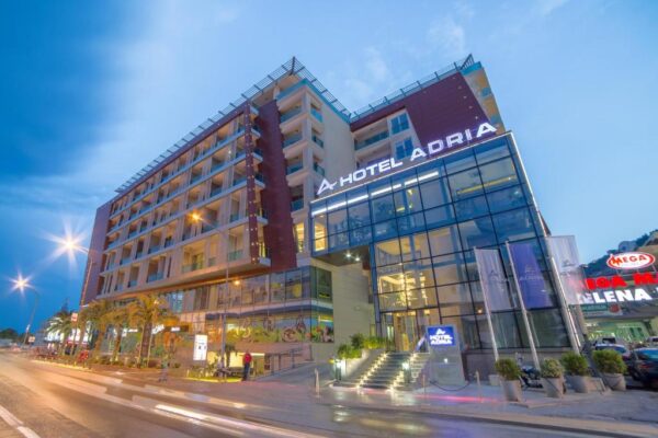 فندق Adria
