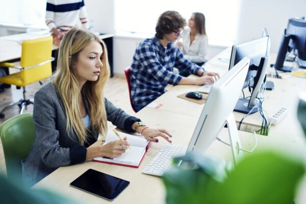 الهجرة إلى ايطاليا عن طريق عقد عمل