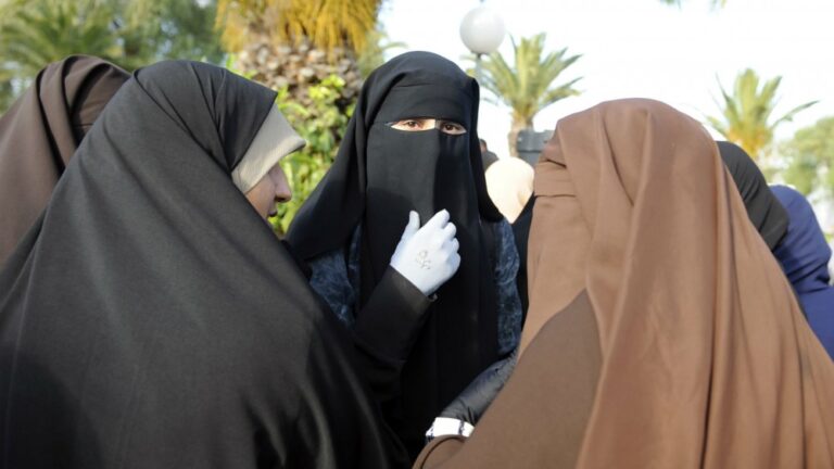 الحجاب والنقاب في جورجيا 7 الحجاب والنقاب في جورجيا