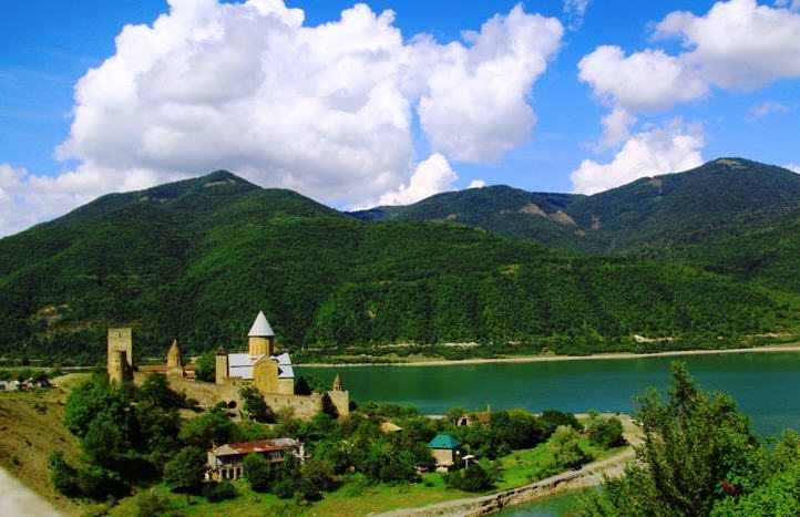 اجواء جورجيا في اغسطس