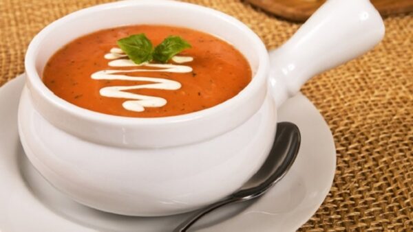 طريقة عمل شوربة الطماطم الفرنسية