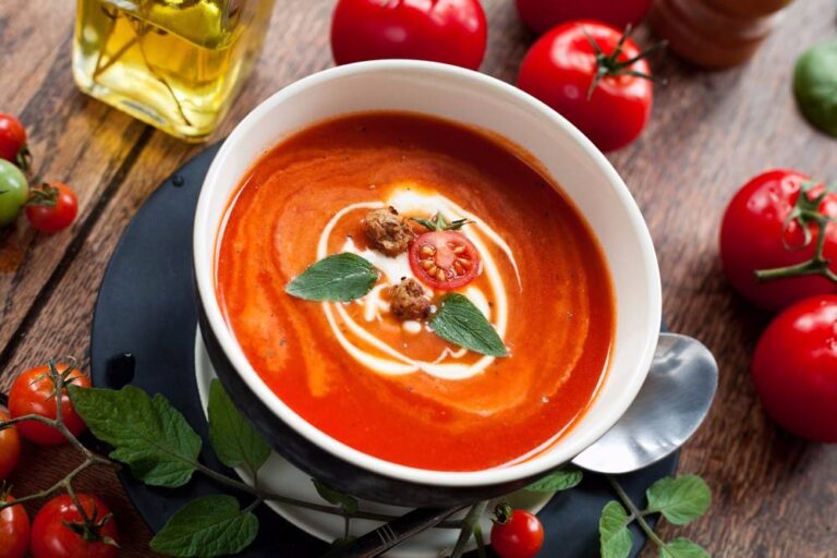 طريقة عمل شوربة الطماطم الفرنسية