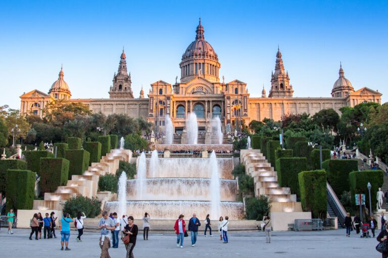 تكلفة السياحة في برشلونة 12 تكلفة السياحة في برشلونة
