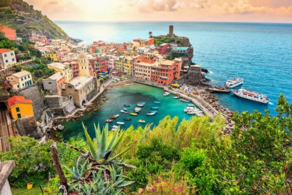 الهجرة إلى إيطاليا عن طريق السياحة