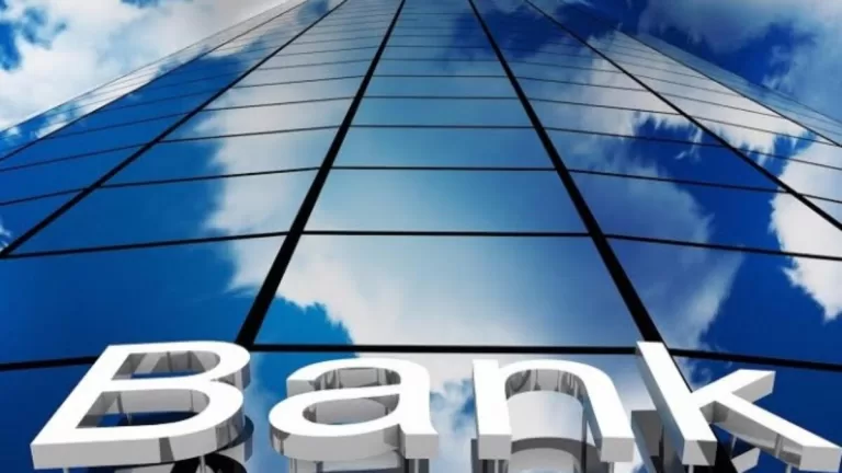الحساب البنكي للدراسة في إيطاليا